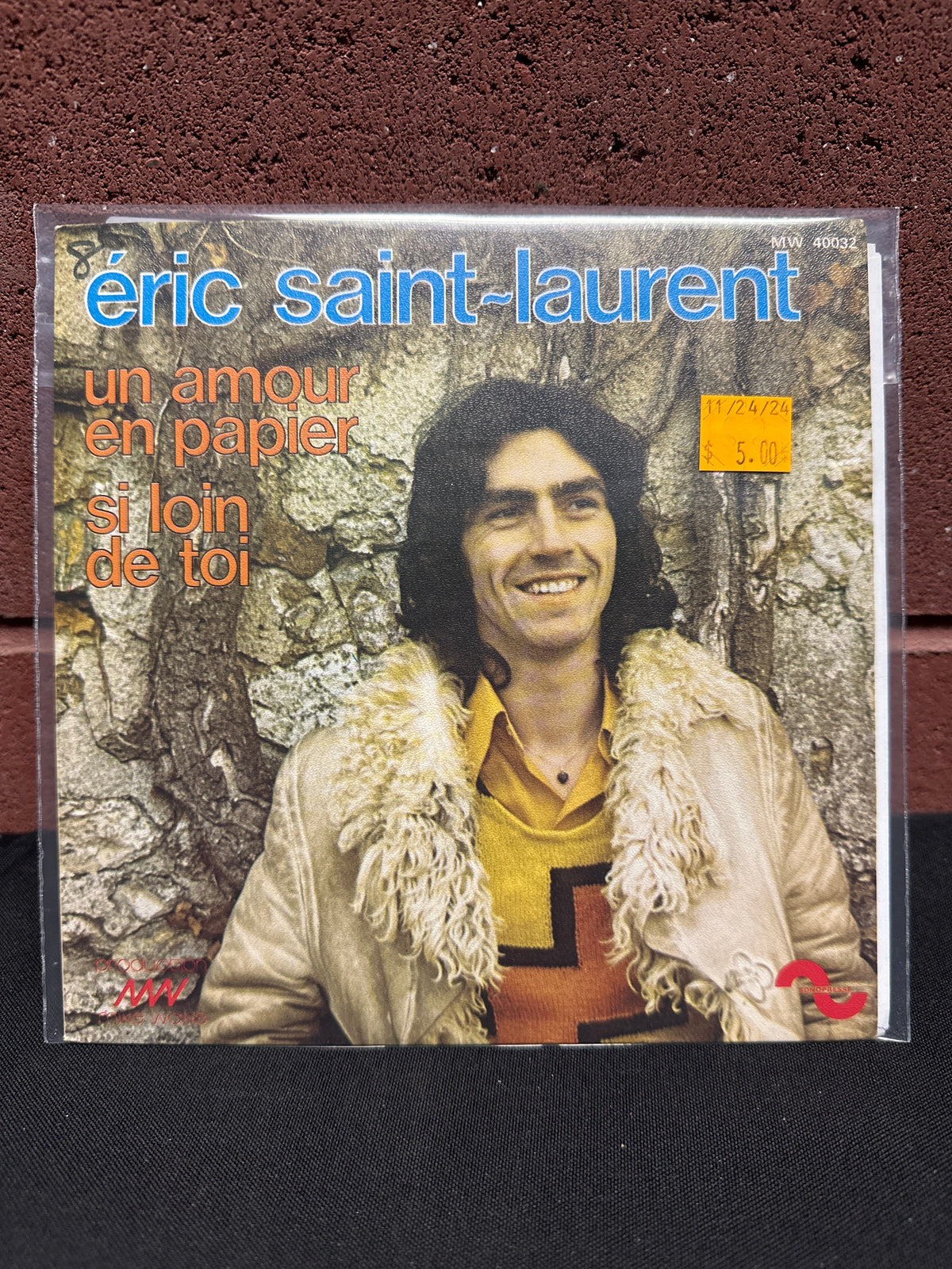 Used Vinyl: Erick Saint-Laurent "Un Amour En Papier" 7"