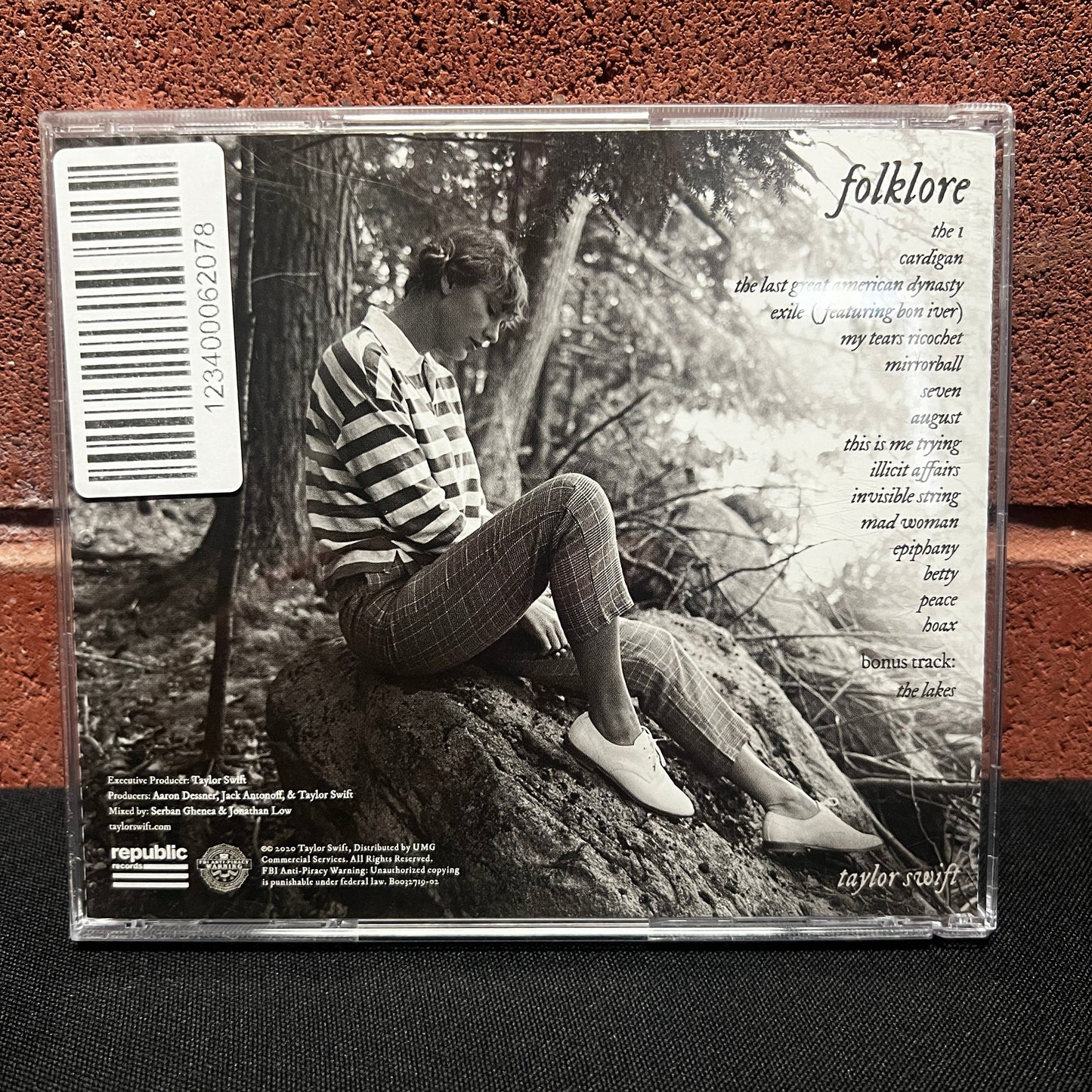 Used CD: Taylor Swift "Folklore" CD (Meet Me Behind The Mall edition)