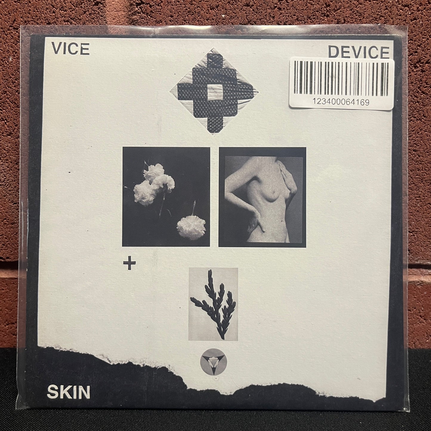 Used Vinyl: Hot Victory / Vice Device "Zenith / Skin" 7" (2011 Press - Purple & Grey Vinyl)